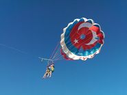 Парашют с турецким флагом