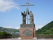 Памятник Петру и Павлу на Камчатке